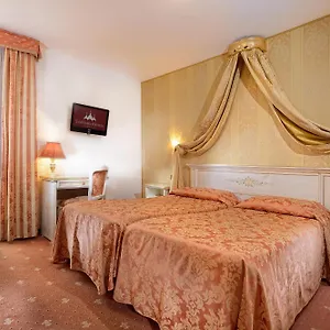 Hotel Ambassador Tre Rose, Venice
